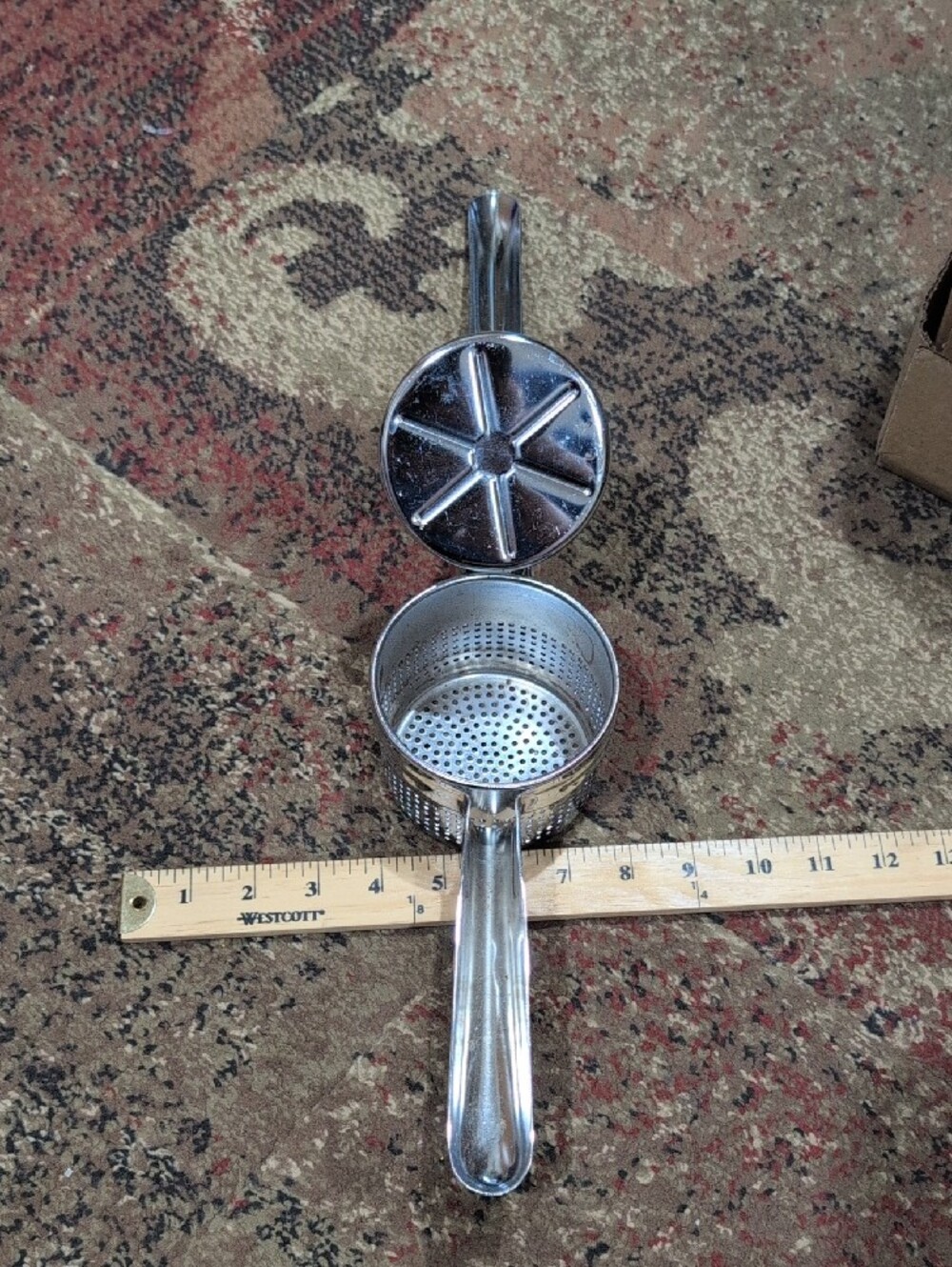 Stainless Steel Potato Ricer - Silver - Picture 3 of 5
